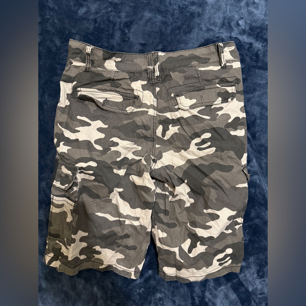 NuMe Camouflage Cargo Shorts for Men - Picture 2 of 5